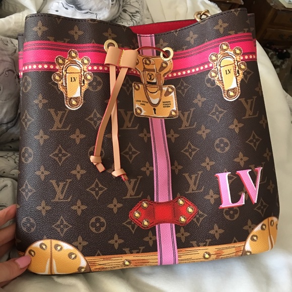 Louis Vuitton Handbags - Brown bag wallet bucket ziparound set monogram